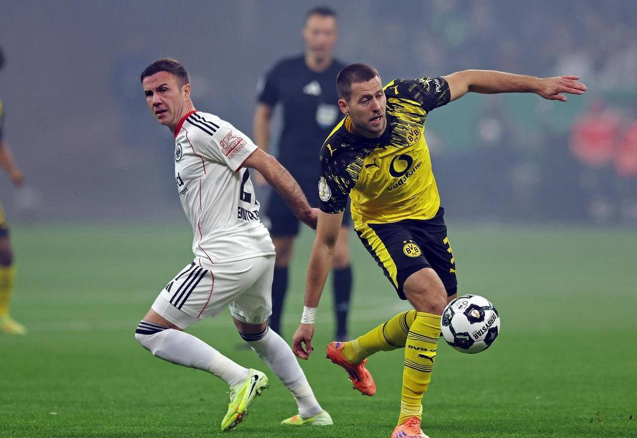 内线大闸：赫夫盖帽总数和2+盖帽场次均排联盟第一（内线铁闸：赫夫盖帽总数与2+封盖场次双双领跑联盟）