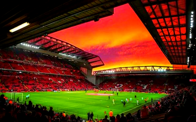 76人多点开花，半场狂轰11记三分得到69分